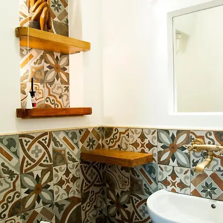 Attico Πανσιόν