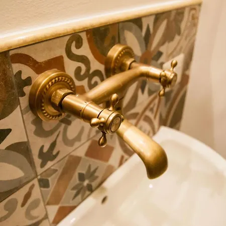 Πανσιόν Attico Giardini Naxos