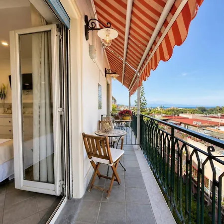 Attico Giardini-Naxos