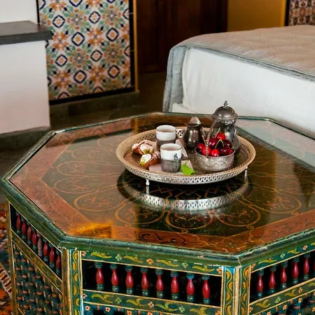 Attico Πανσιόν 4*