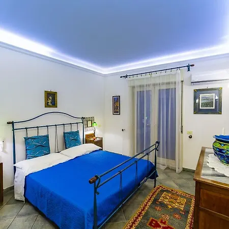 Πανσιόν Attico 4*